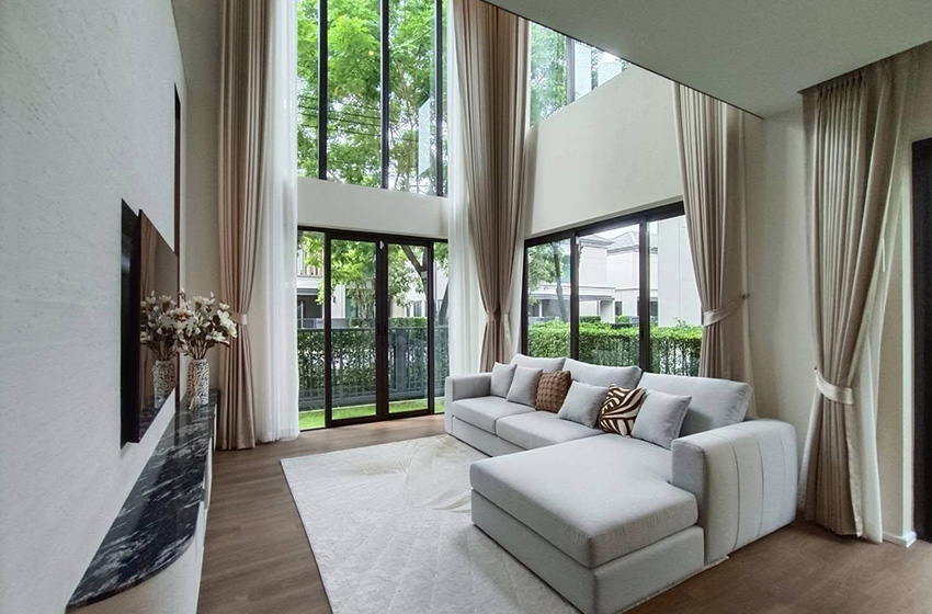 House with Shared Pool in Bangnatrad 